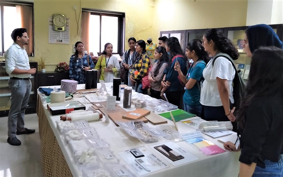 Visit of students and faculty members of Mithibai College, Mumbai at ICAR-CIRCOT on 19th October 2022. Image-1