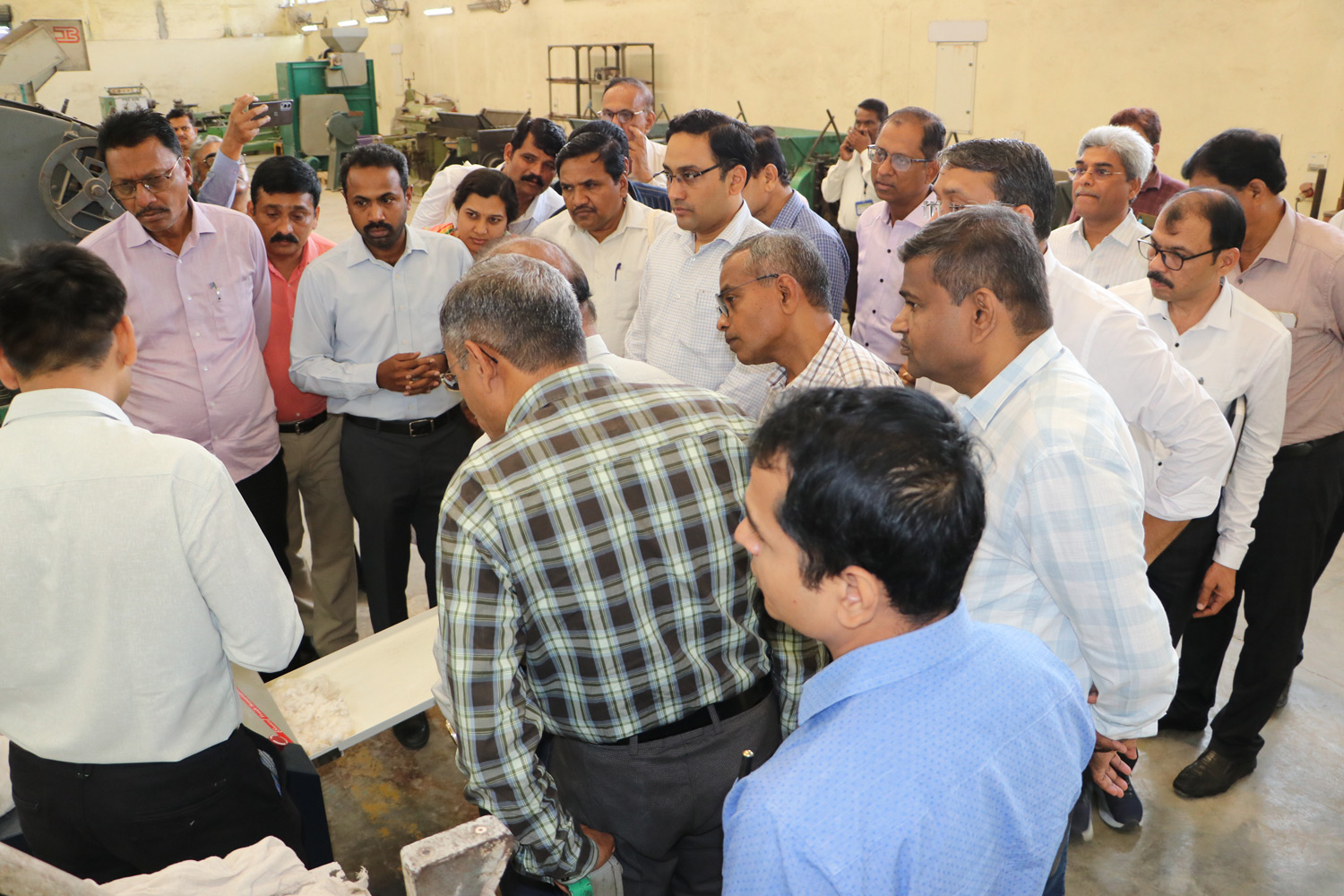 Image2 of Honorable Agricultural Commissioner, Dr. Praveen Gedam, visits Ginning Training Centre, ICAR-CIRCOT, Nagpur