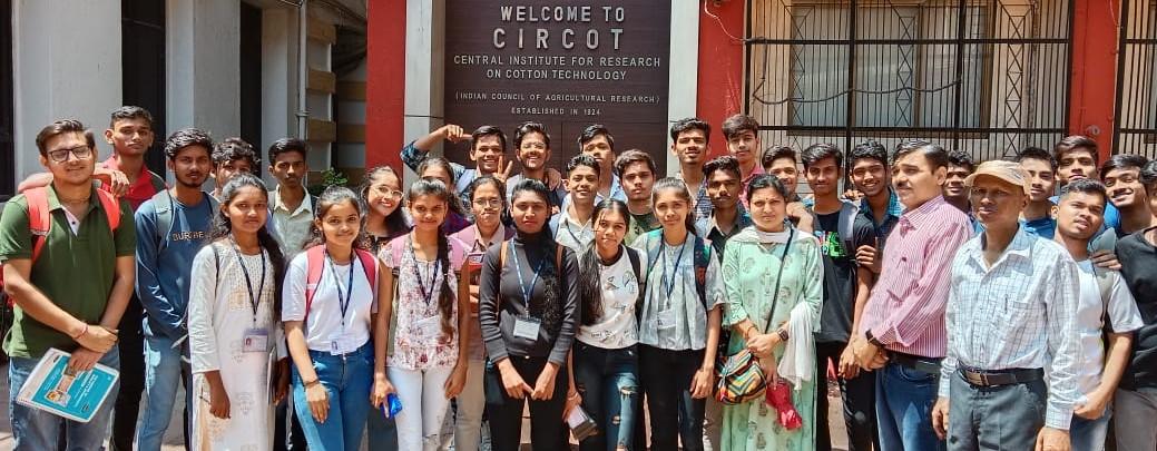 Image of Visit of Students and faculty members from Diploma in Manmade textile, SASMIRA  to CIRCOT on 21 Mar, 2023.