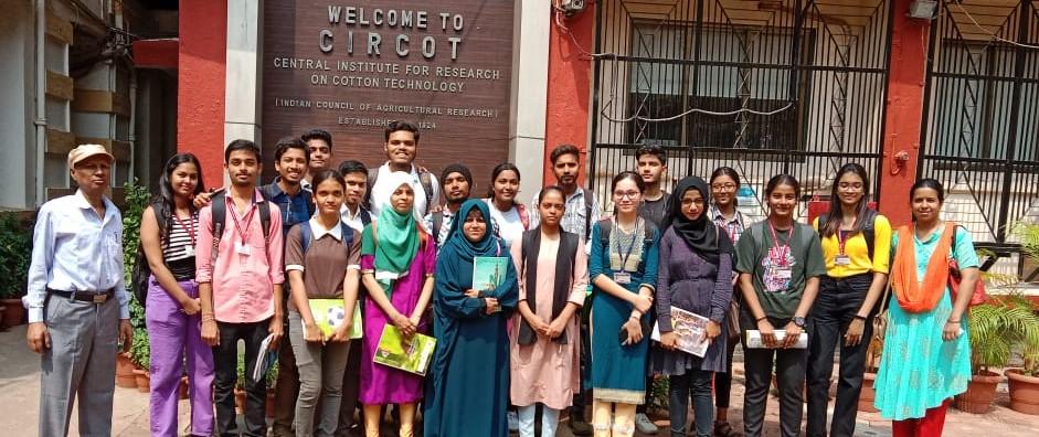 Image of Visit of Students and faculty members from G.N. Khalsa College, Mumbai to ICAR-CIRCOT, on 17 Mar, 2023.